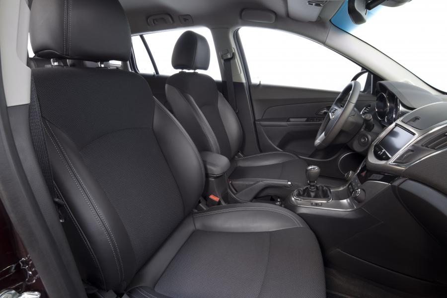  Chevrolet Cruze Station Wagon 2012 года  (фото 21 из 157)